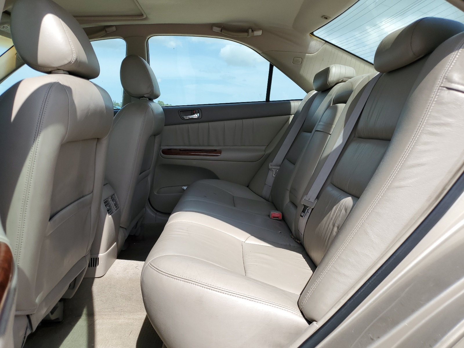 4T1BF30K83U556074 2003 Toyota Camry Le