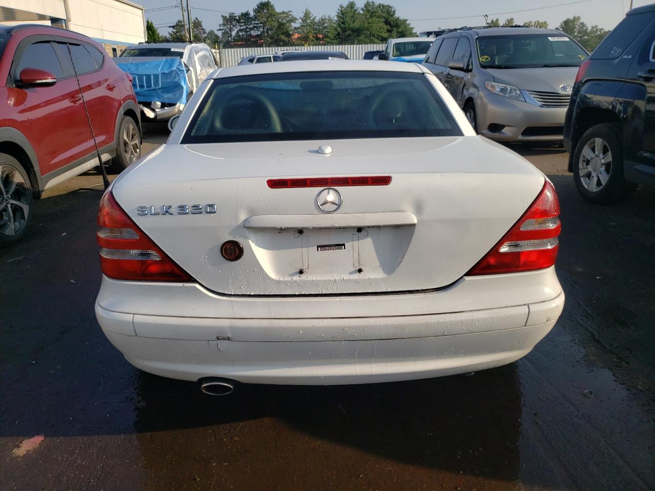 WDBKK65F81F180960 2001 Mercedes-Benz Slk 320