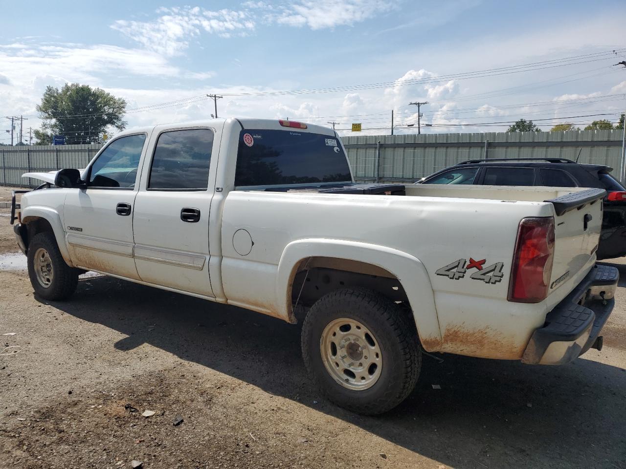2003 Chevrolet Silverado - Image 2
