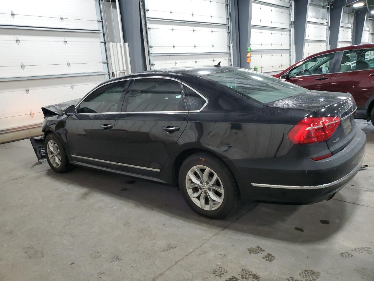 2016 Volkswagen Passat - Image 2