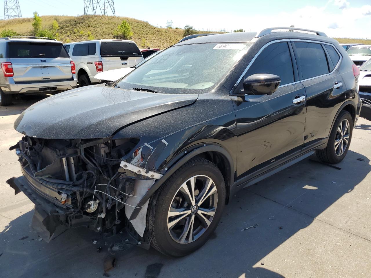 5N1AT2MT8KC767085 2019 NISSAN ROGUE - Image 1