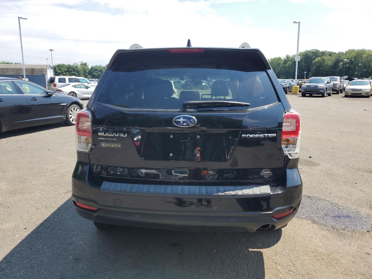 JF2SJAWC8JH547907 2018 Subaru Forester 2.5I Touring