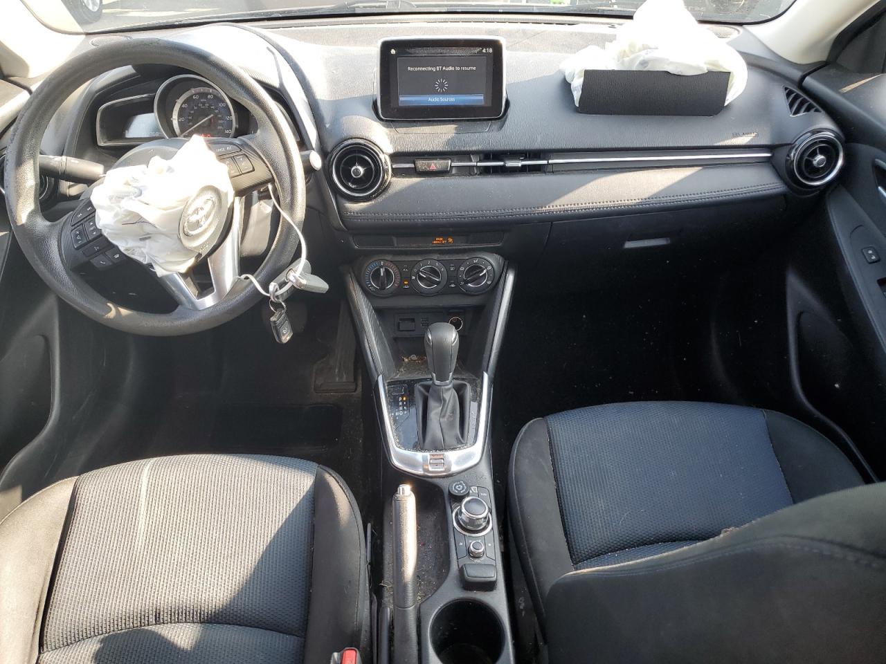 3MYDLBYV4HY163175 2017 Toyota Yaris Ia