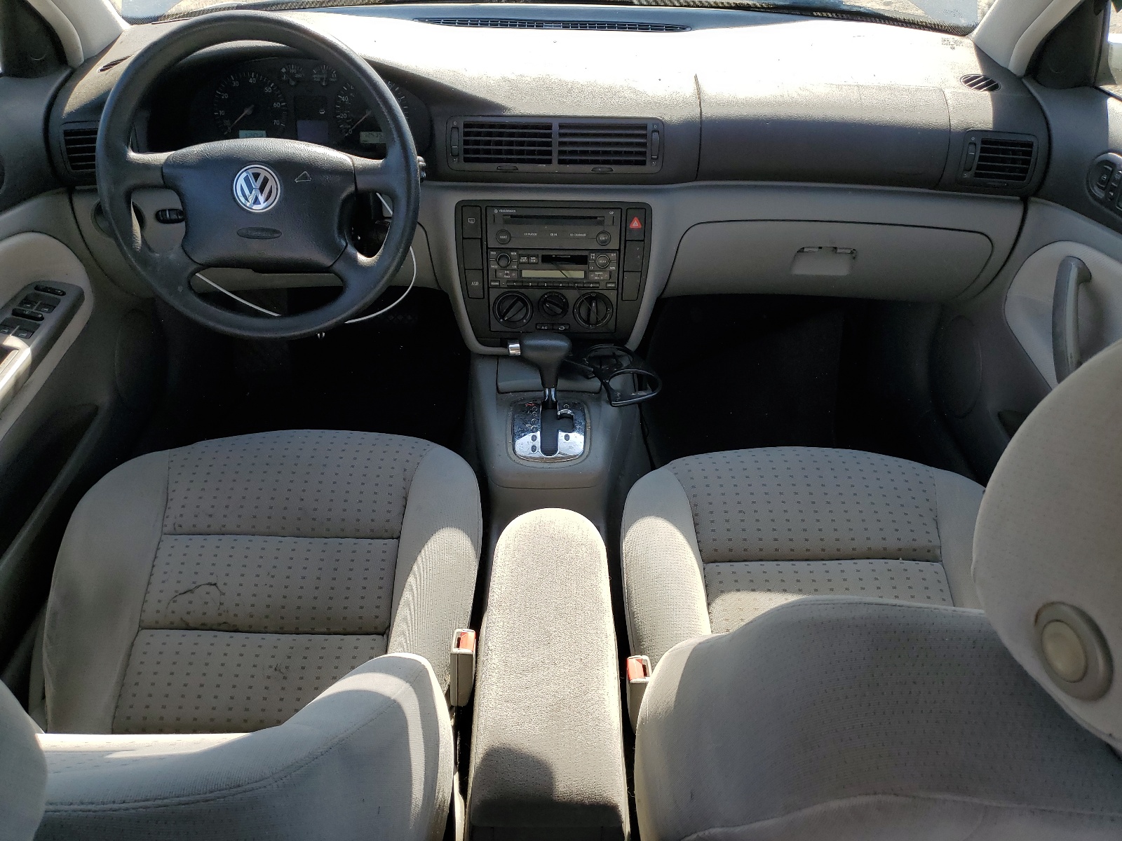 WVWNA23B9YE238584 2000 Volkswagen Passat Gls