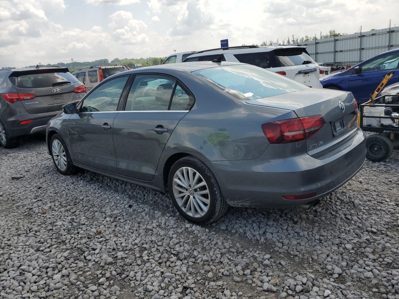 3VWL17AJ8GM394555 2016 VOLKSWAGEN JETTA - Image 2