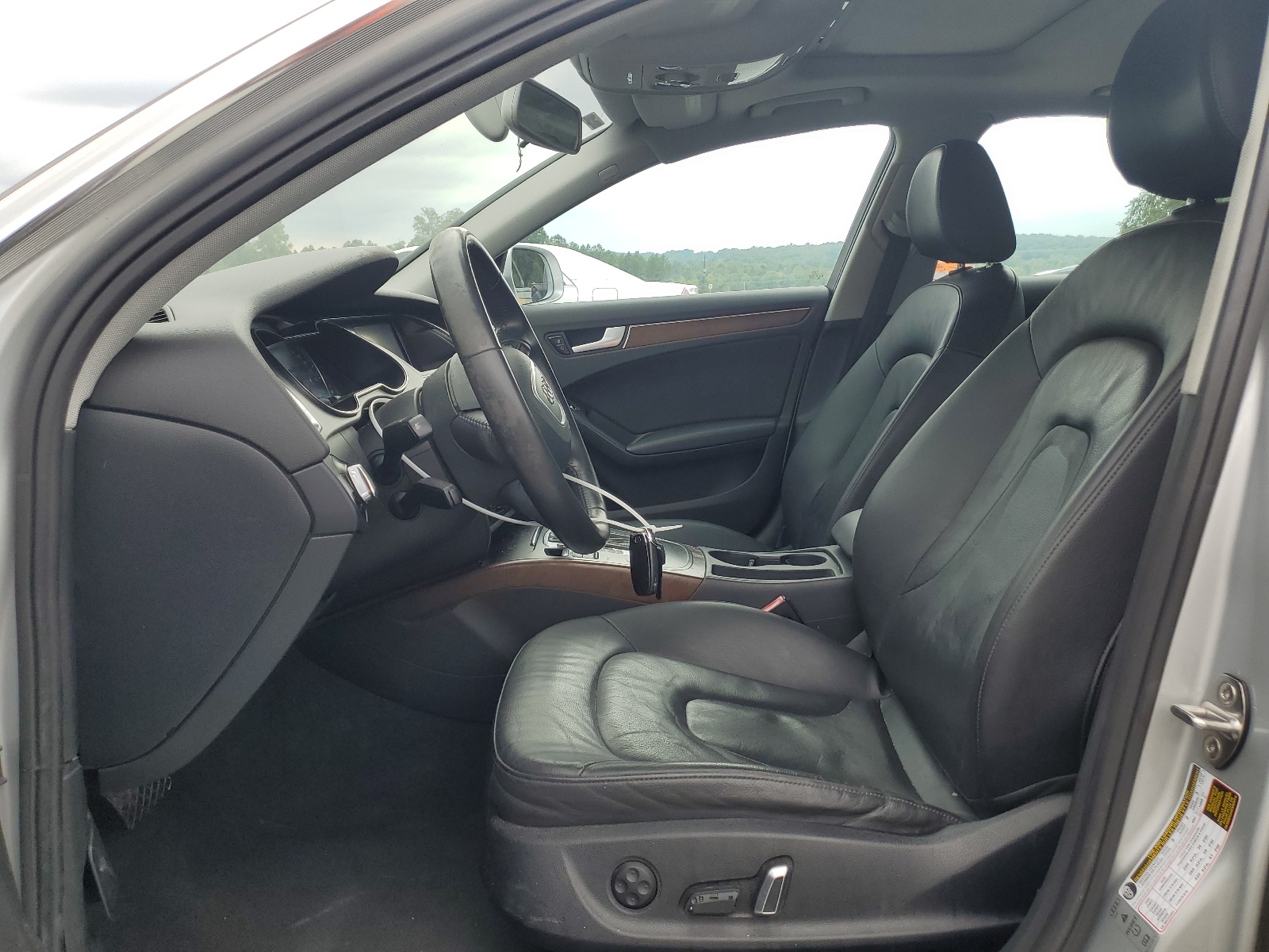 WAUAFAFL5EN025784 2014 Audi A4 Premium