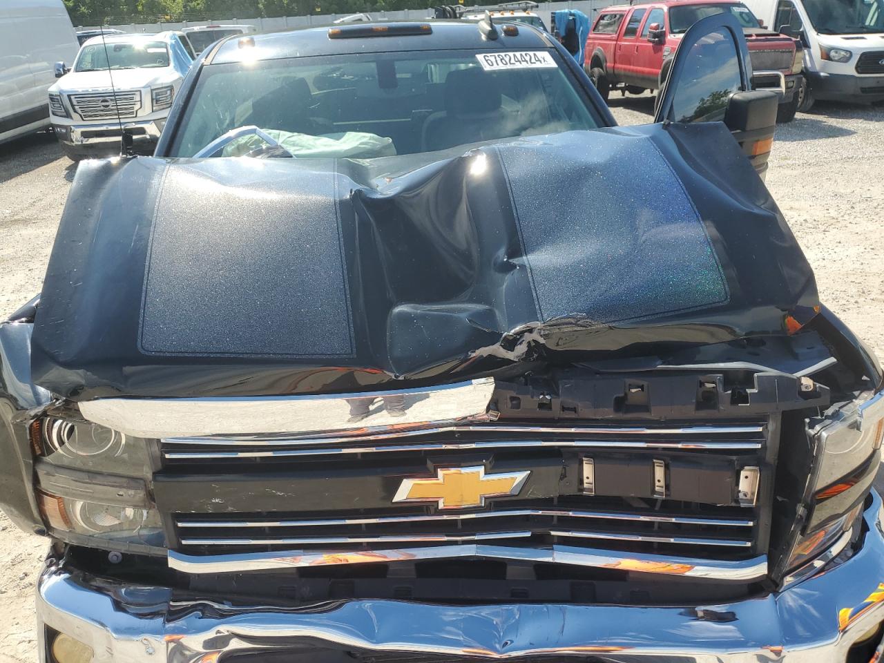 2017 Chevrolet Silverado - Image 13