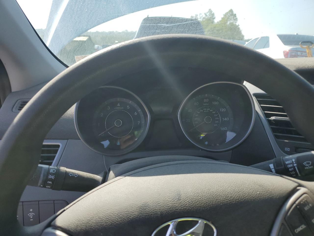 2015 Hyundai Elantra Se VIN: 5NPDH4AE8FH553597 Lot: 67548814