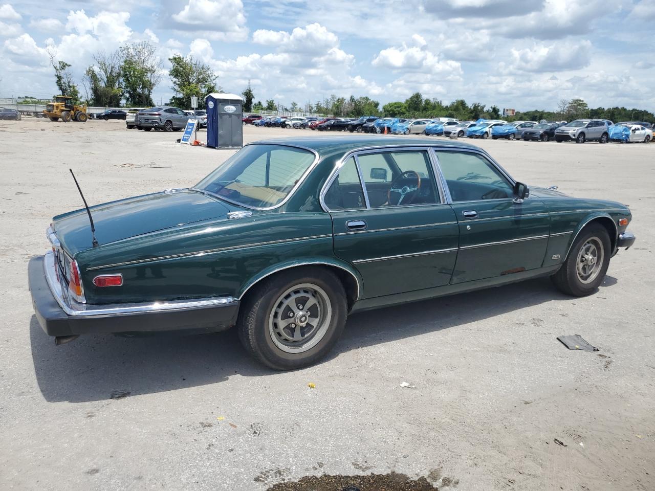 SAJAV134XHC466749 1987 Jaguar Xj6