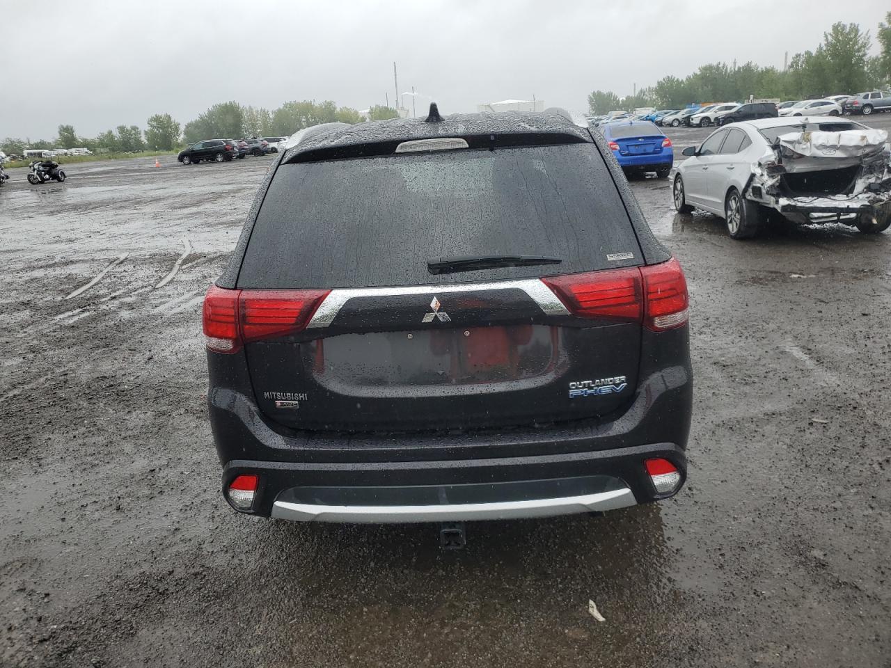 JA4J24A58JZ611160 2018 Mitsubishi Outlander Se