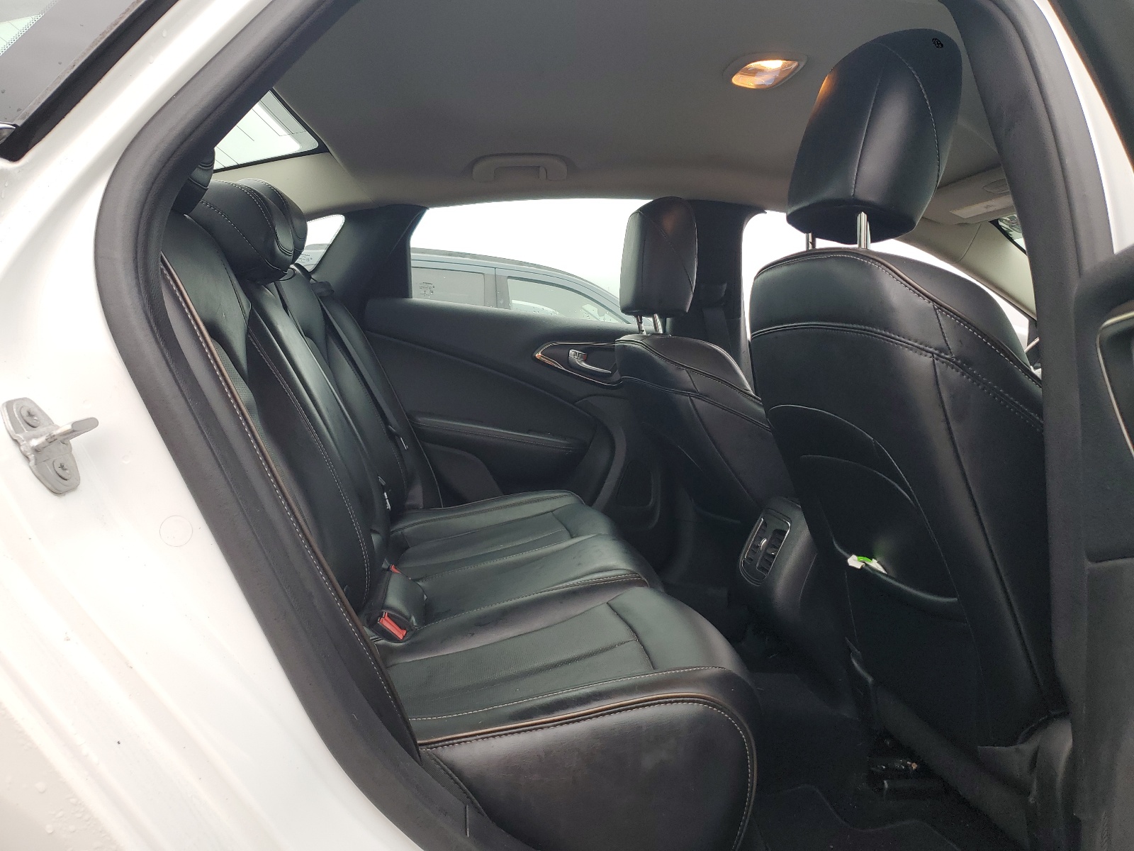 1C3CCCEGXGN122720 2016 Chrysler 200 C