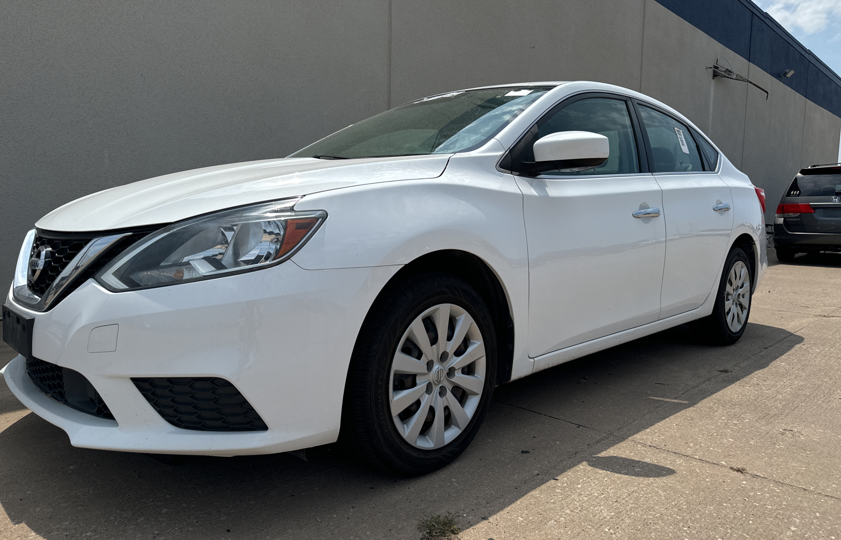 2018 Nissan Sentra S vin: 3N1AB7AP3JY295303