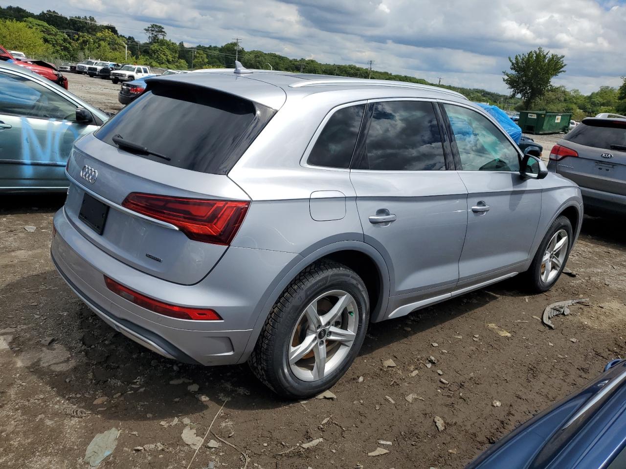 WA1AAAFY3M2102899 Audi Q5 PREMIUM 3