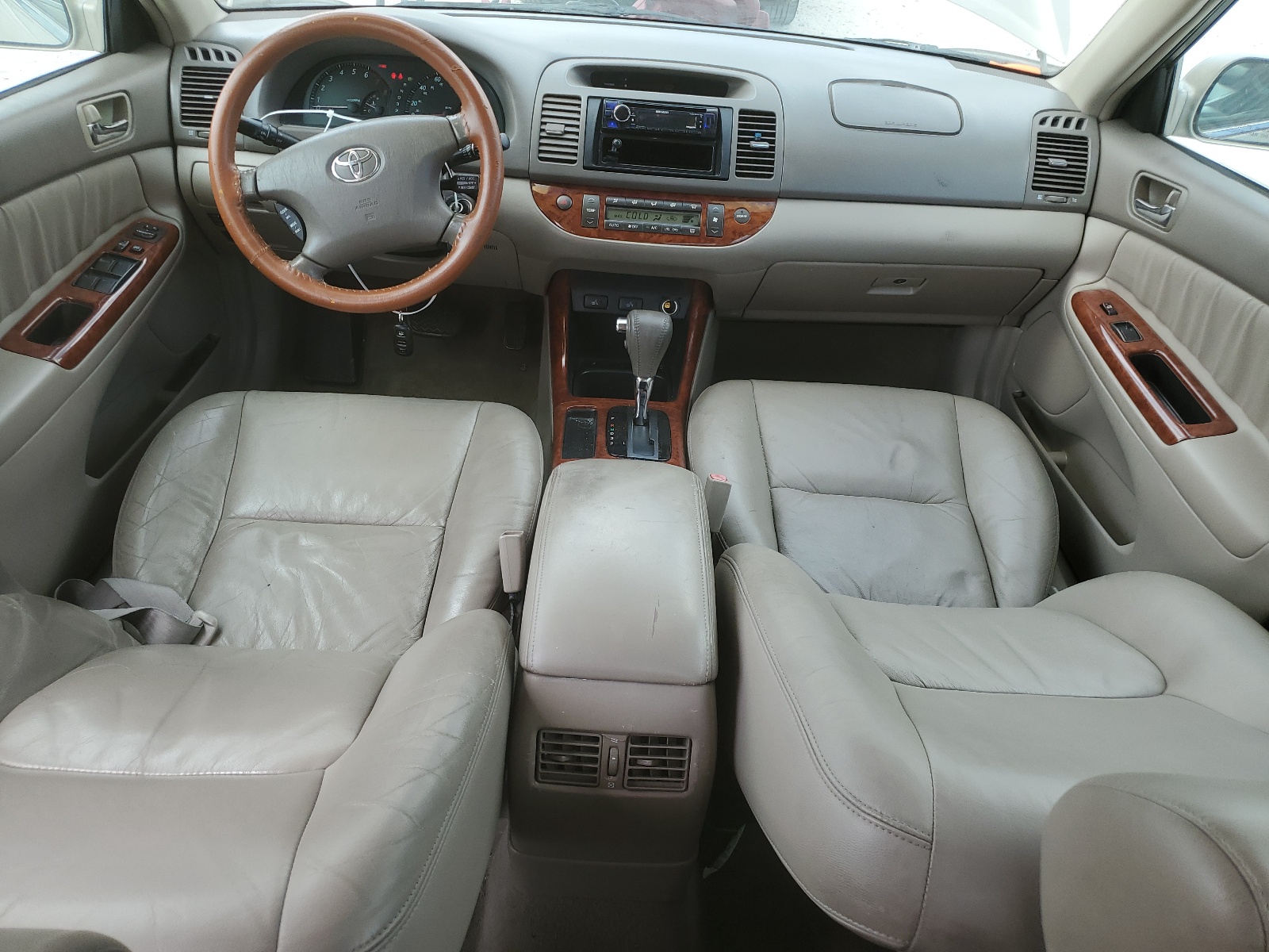 4T1BF30K83U556074 2003 Toyota Camry Le