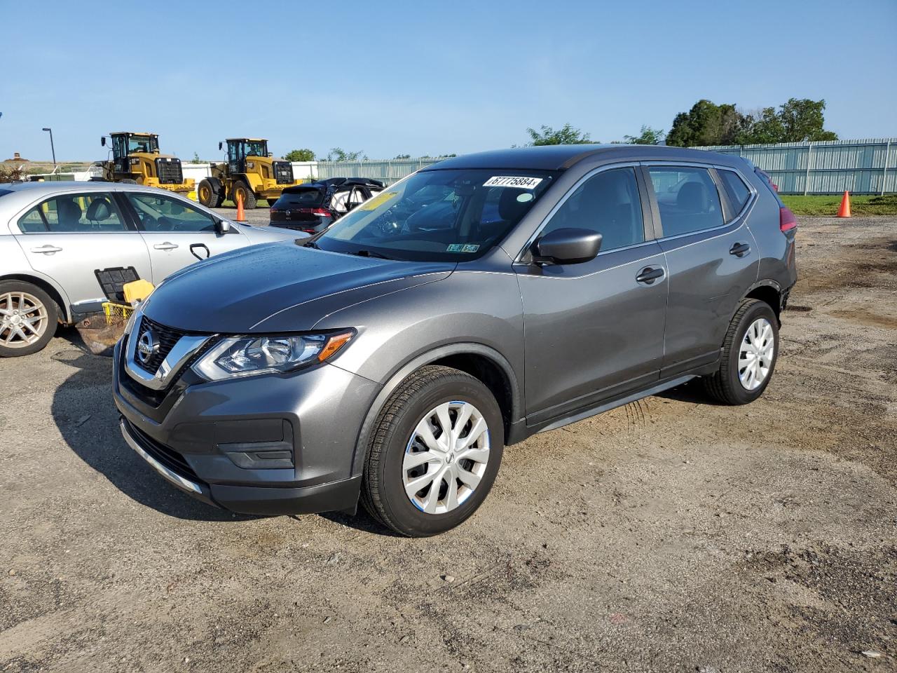 JN8AT2MV1HW252723 2017 NISSAN ROGUE - Image 1