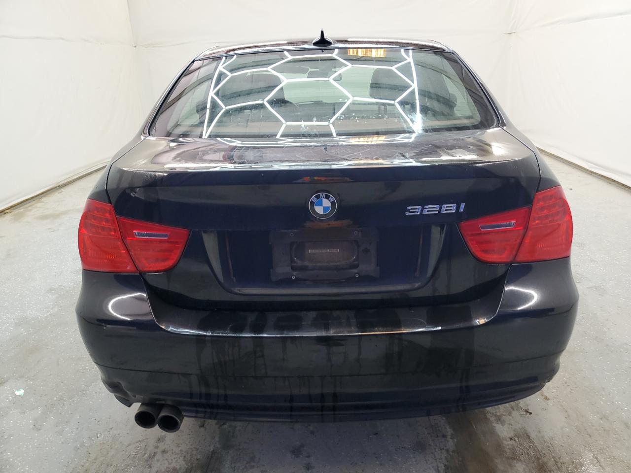 WBAPK5G51BNN30892 2011 BMW 328 Xi Sulev