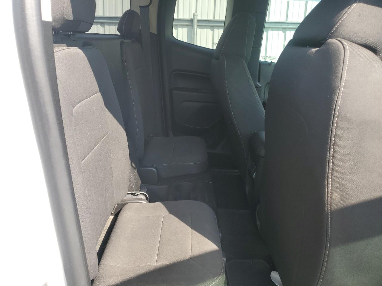 2017 Chevrolet Colorado - Image 11