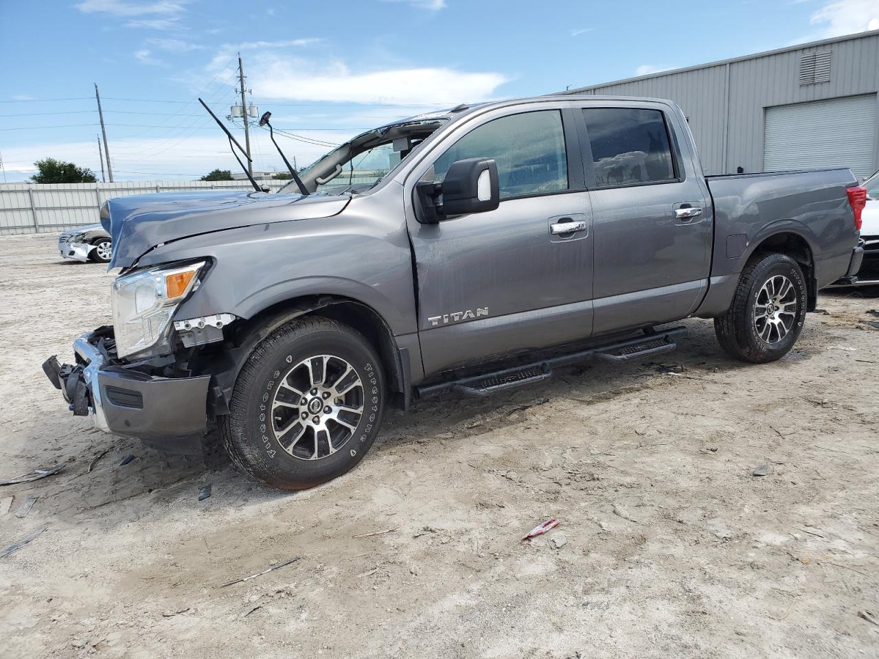 2021 NISSAN TITAN