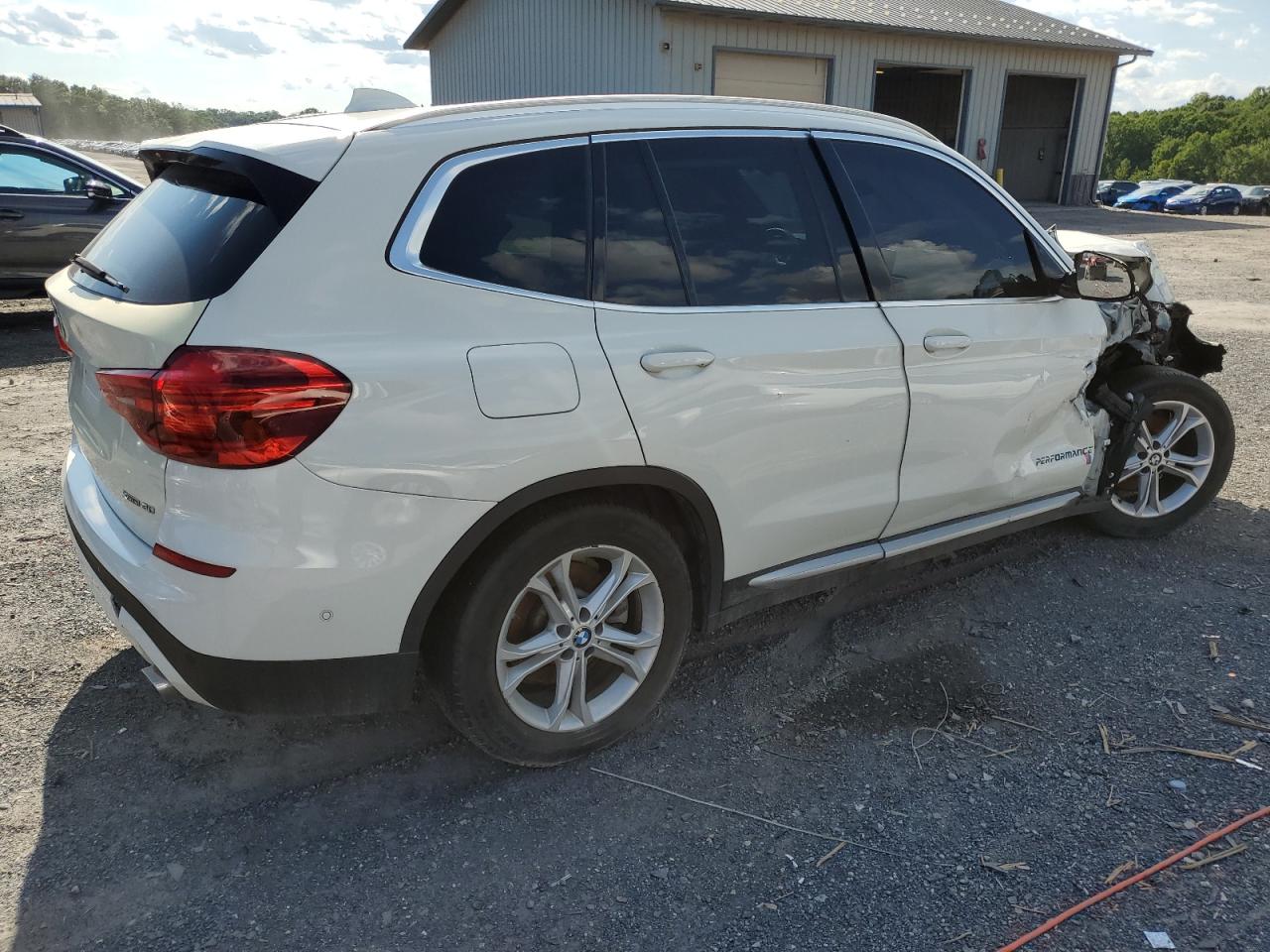 VIN 5UXTR9C54KLE18160 2019 BMW X3 no.3