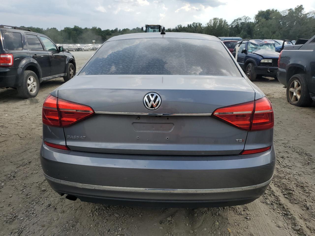 2016 Volkswagen Passat S VIN: 1VWAT7A3XGC009923 Lot: 69805134