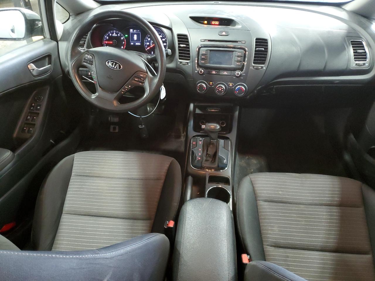 2017 Kia Forte - Image 8