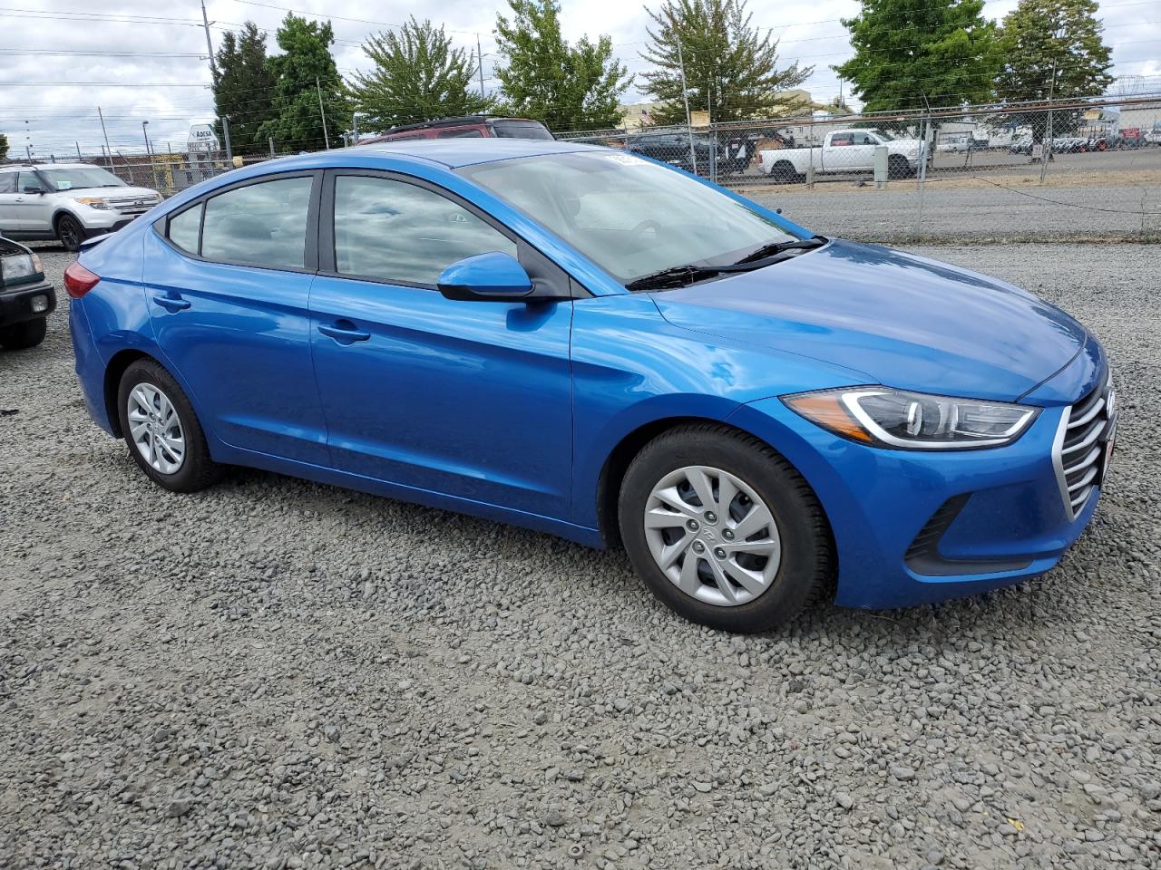 VIN 5NPD74LF9HH203648 2017 HYUNDAI ELANTRA no.4