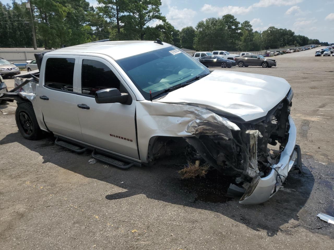 2017 Chevrolet Silverado - Image 4