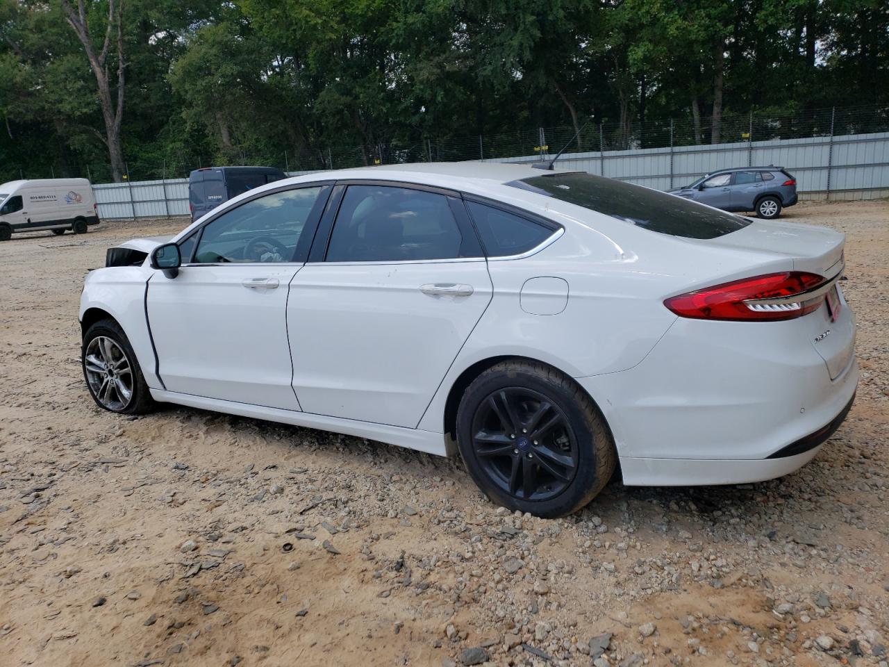 3FA6P0HD1JR130681 2018 FORD FUSION - Image 2