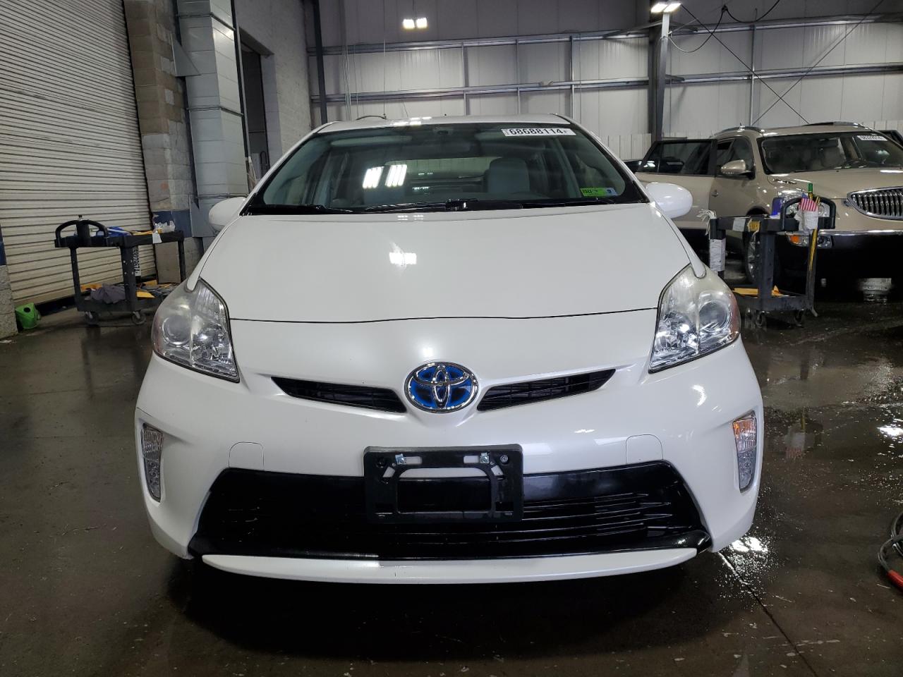 JTDKN3DU2D5669775 2013 Toyota Prius