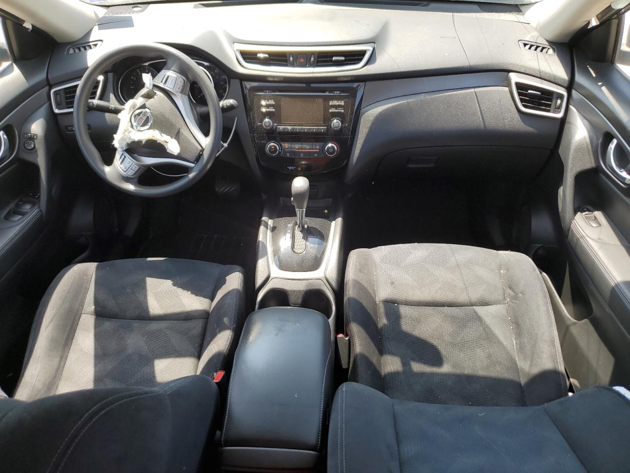 2016 Nissan Rogue S VIN: JN8AT2MT3GW027393 Lot: 67943584