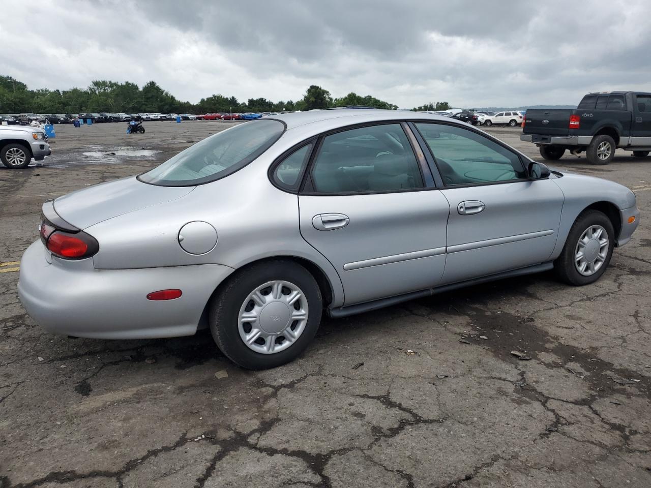 1998 Ford Taurus Lx VIN: 1FAFP52S0WG184752 Lot: 66554444