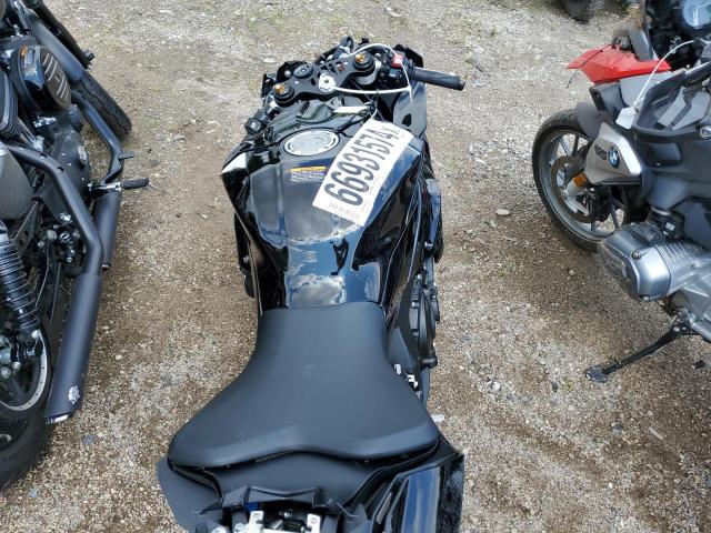  YAMAHA YZF1000 2024 Черный