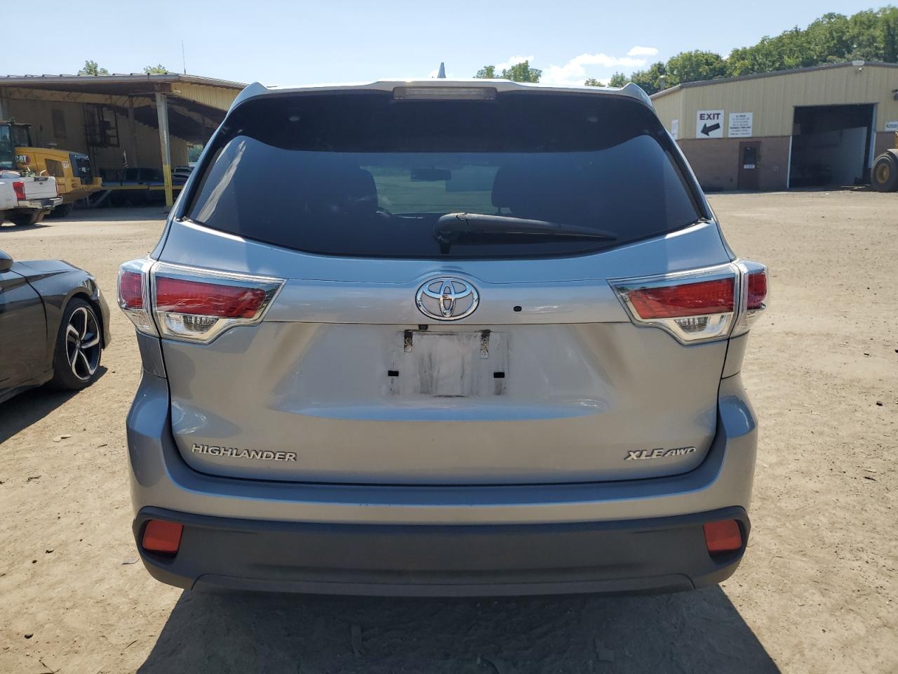 2015 Toyota Highlander - Image 6