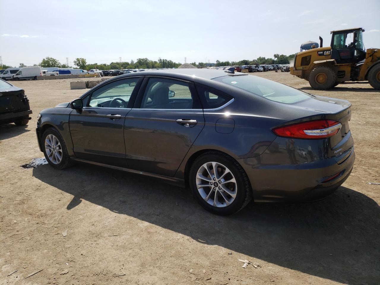 3FA6P0HD4KR164762 2019 FORD FUSION - Image 2