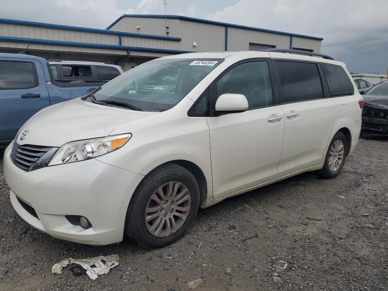 5TDYZ3DC6HS773546 2017 TOYOTA SIENNA - Image 1