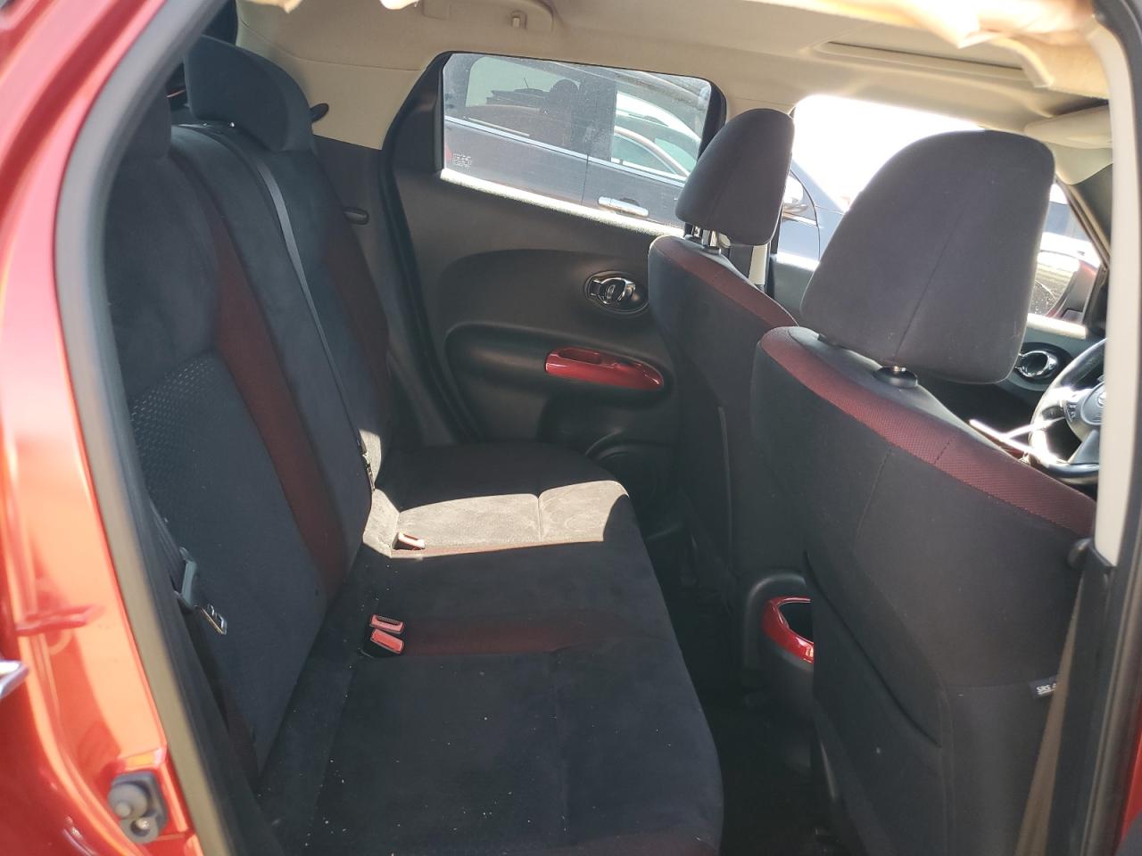 2015 Nissan Juke S VIN: JN8AF5MV5FT552286 Lot: 53987345