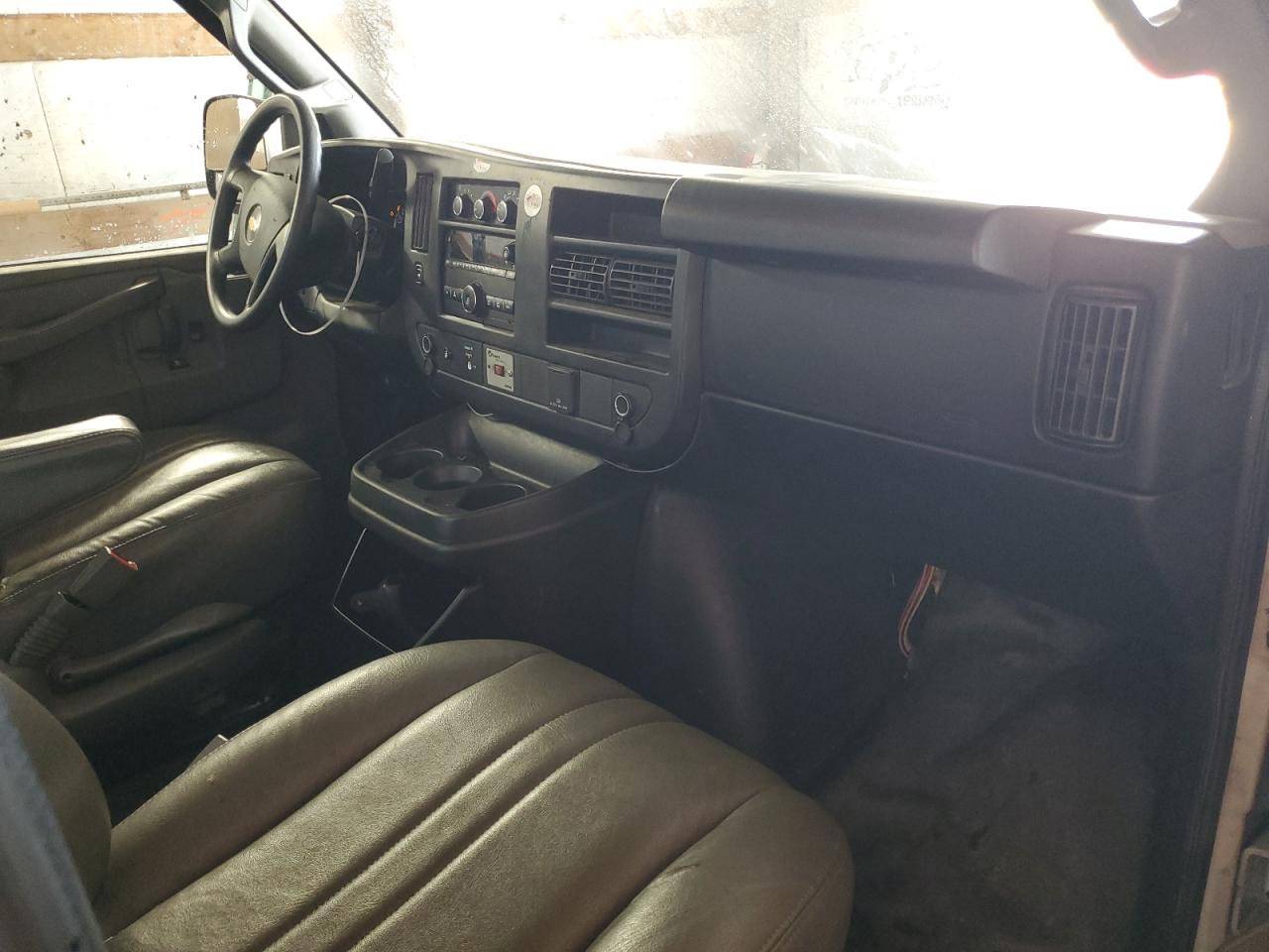 2017 Chevrolet Express G2500 VIN: 1GCWGAFF4H1195128 Lot: 66872424