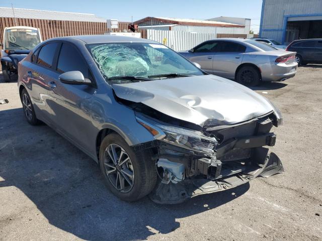 3KPF24AD4NE429055 Kia Forte FE 4