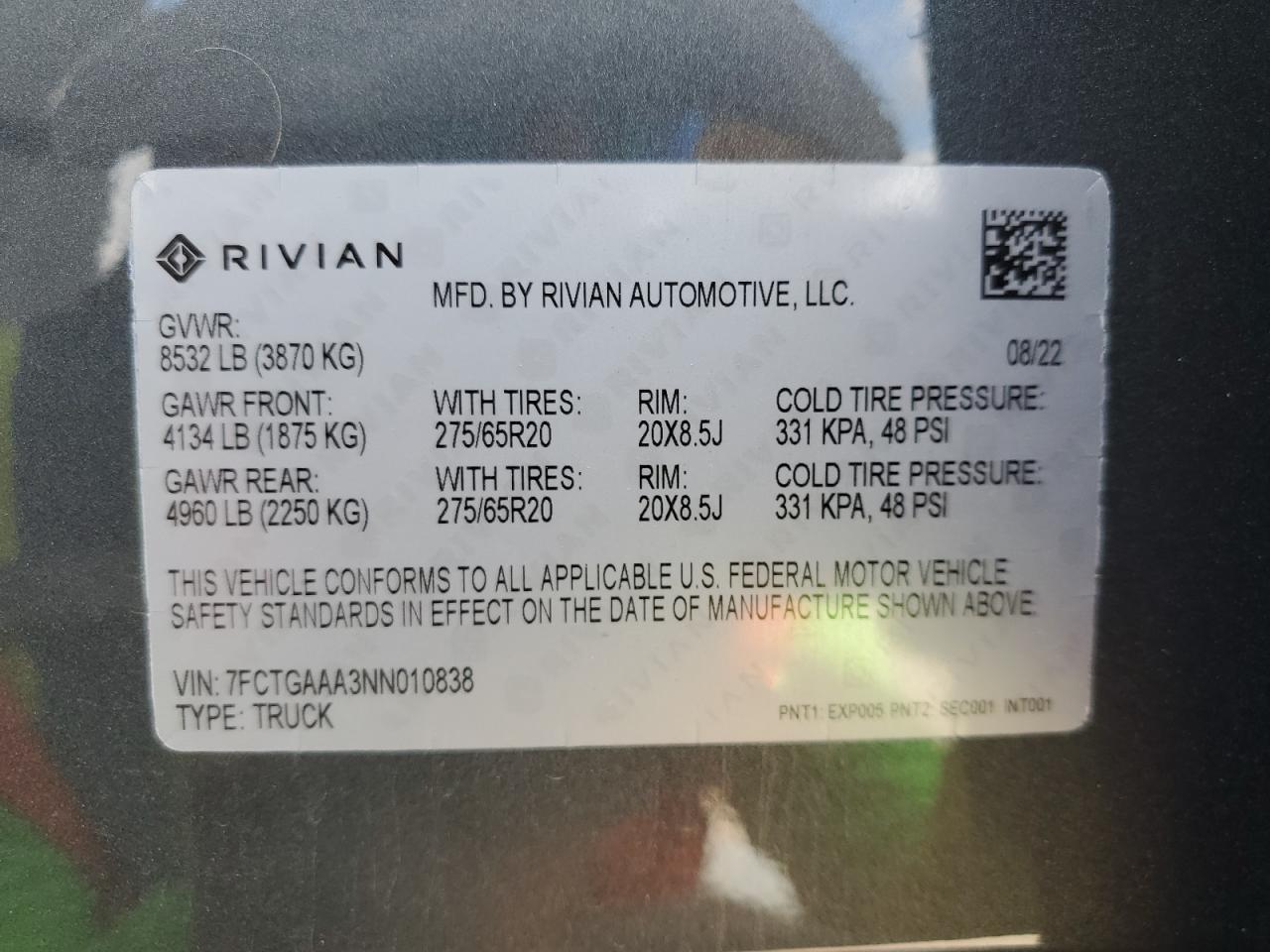 7FCTGAAA3NN010838 2022 Rivian R1T Adventure