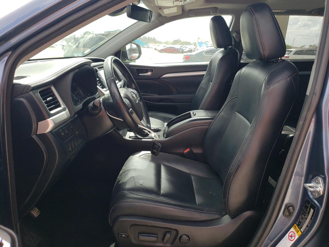 2017 Toyota Highlander Se VIN: 5TDKZRFH1HS525951 Lot: 66044504