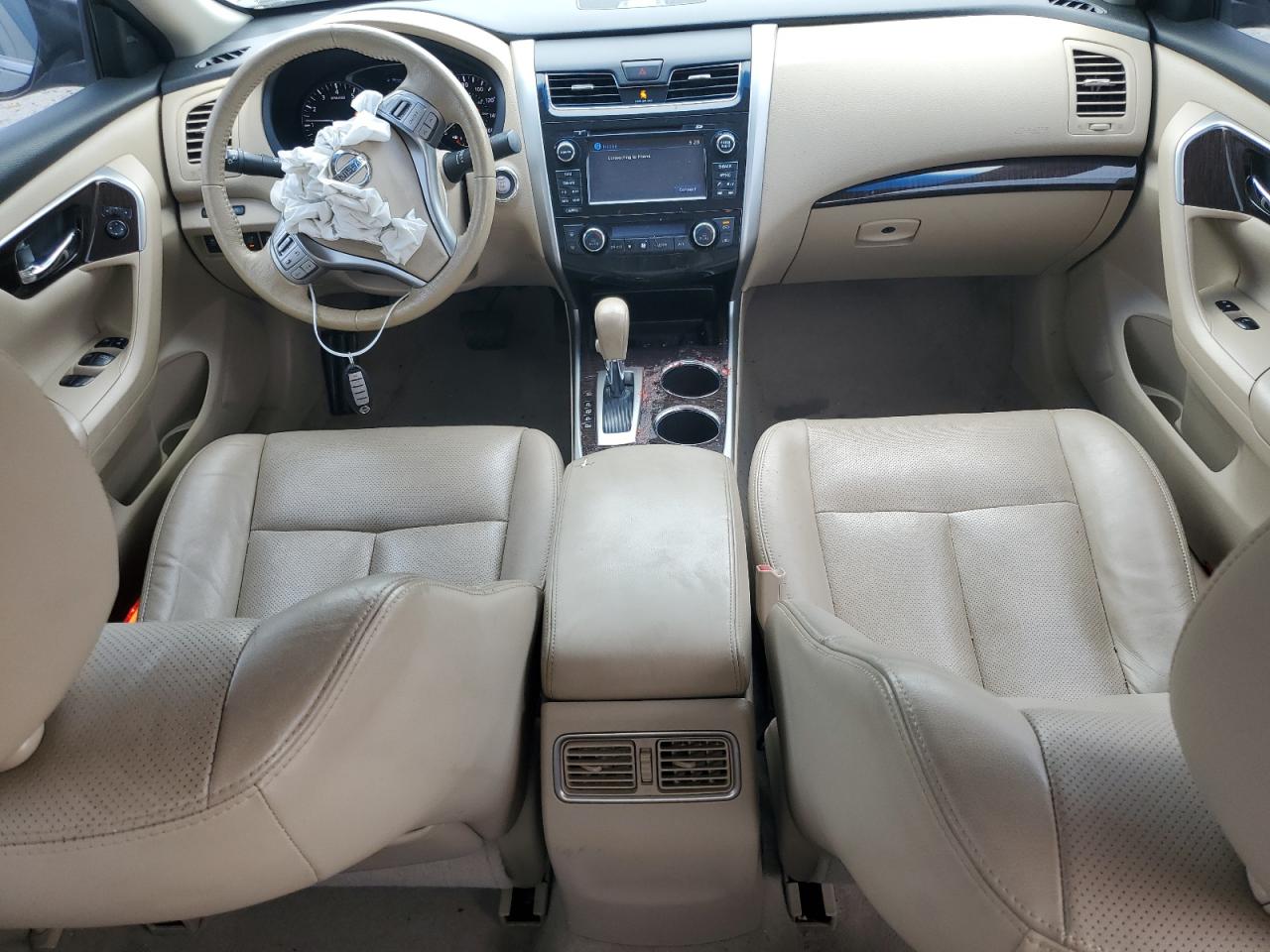 2014 Nissan Altima - Image 8