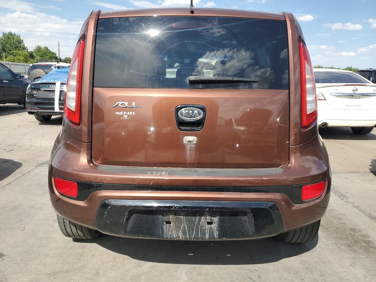 KNDJT2A63C7434869 2012 Kia Soul +