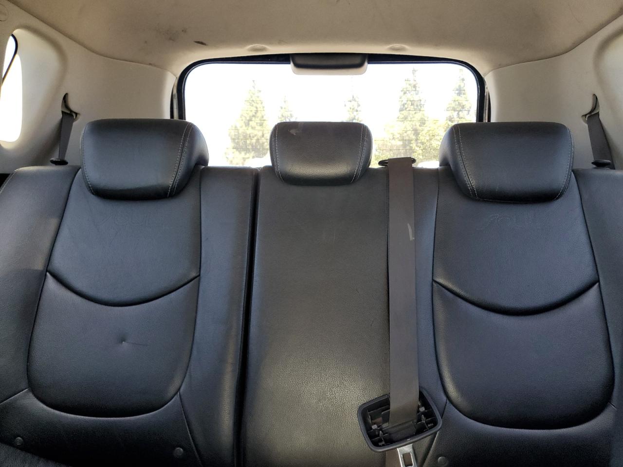 2010 Kia Soul + VIN: KNDJT2A22A7128921 Lot: 68391424