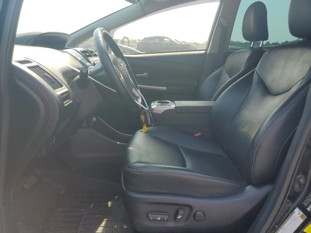 2017 Toyota Prius V VIN: JTDZN3EU2HJ067291 Lot: 65560774