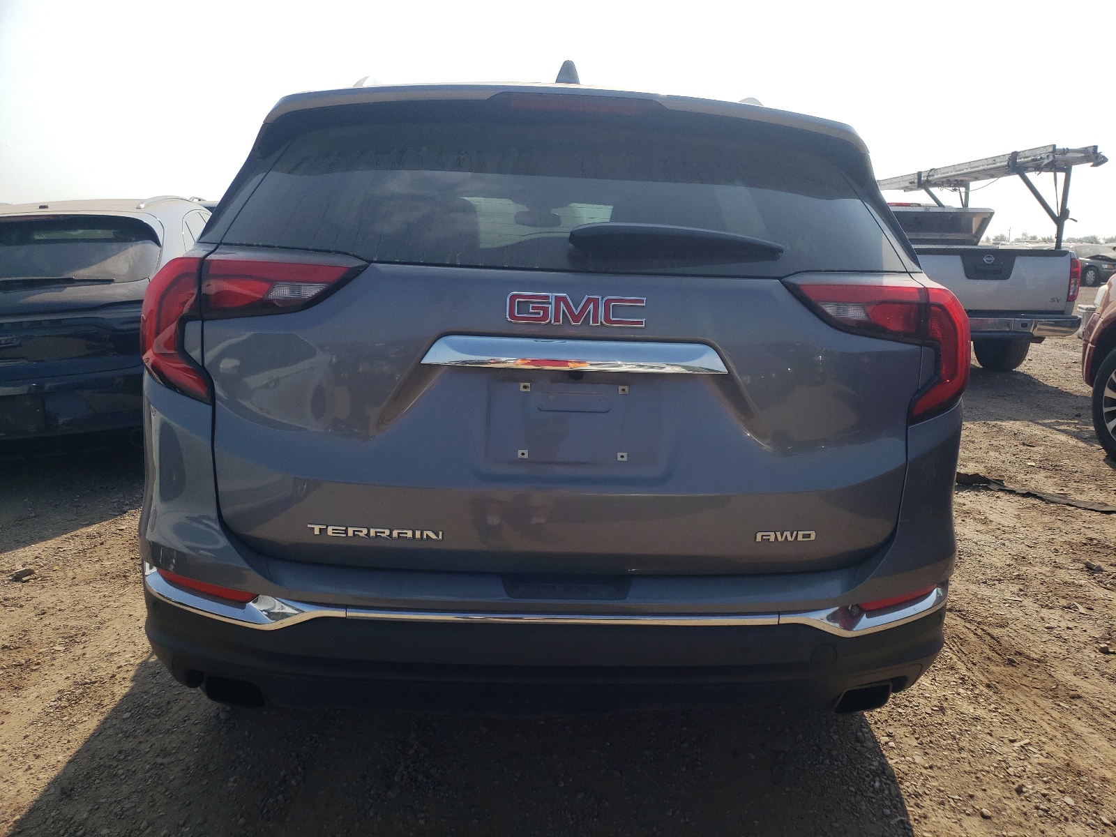 3GKALVEXXJL305089 2018 GMC Terrain Slt