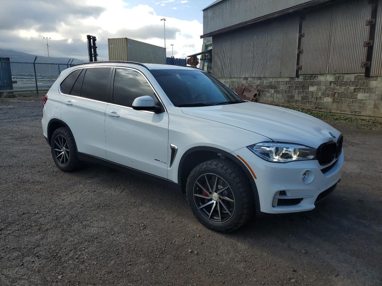 VIN 5UXKT0C57G0S76546 2016 BMW X5 no.4