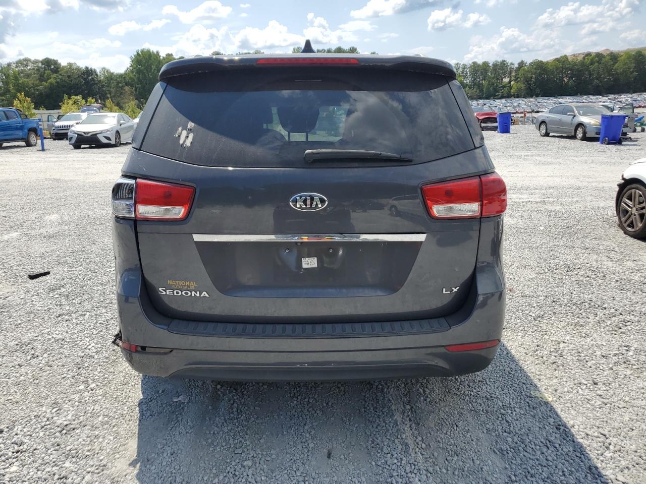 2015 Kia Sedona - Image 6