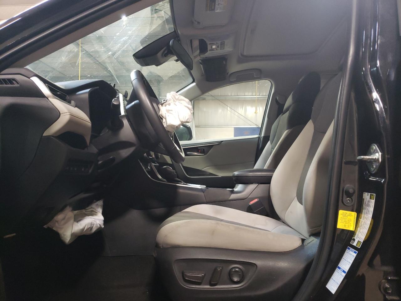 2022 Toyota RAV 4 - Image 7