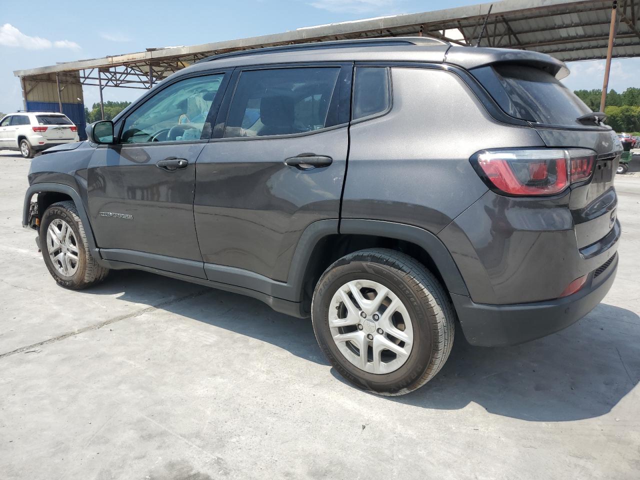 3C4NJCAB2JT133433 2018 JEEP COMPASS - Image 2