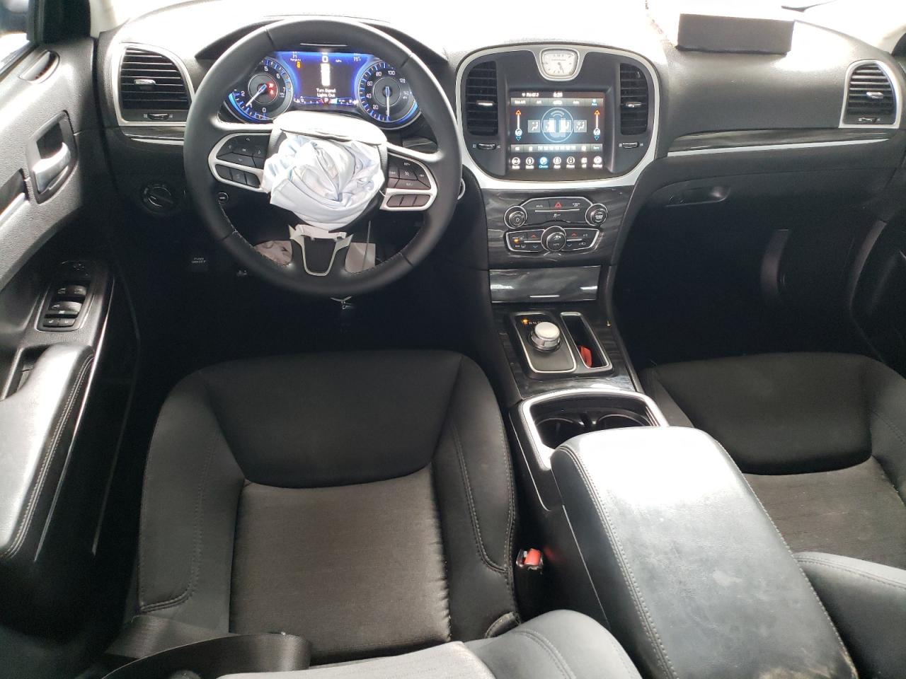 2018 Chrysler 300 Touring VIN: 2C3CCARG2JH282167 Lot: 67754974